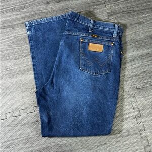 Wrangler Men's Classic Blue Jeans 40x30